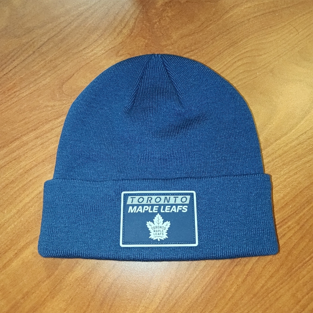 Fanatics Toronto Maple Leafs Blue Fundamental Patch Knit Cuffed Beanie